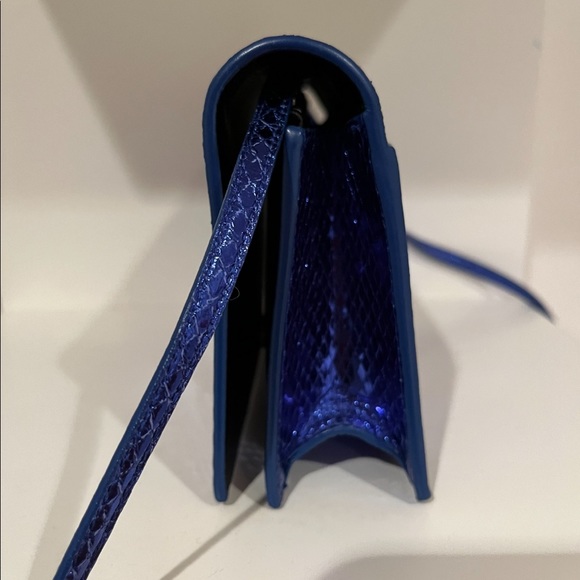 Yves Saint Laurent wallet on a chain - Picture 7 of 9